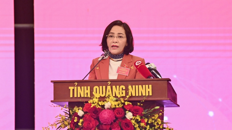 Trưởng ban Công tác đại biểu Nguyễn Thị Thanh trình bày báo cáo tại Hội nghị. (Ảnh: Duy Linh)