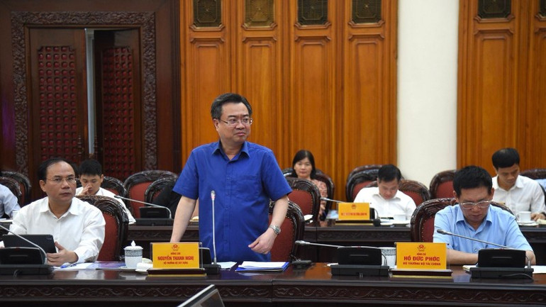 Bộ trưởng Xây dựng Nguyễn Thanh Nghị phát biểu ý kiến tại cuộc họp.