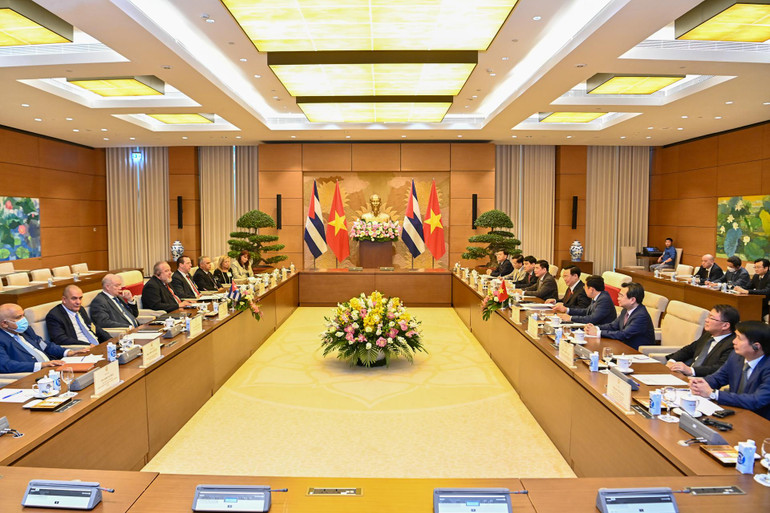 Quang cảnh buổi hội kiến tại Nhà Quốc hội.