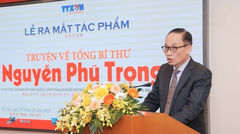 Bí thư Trung ương Đảng, Trưởng ban Đối ngoại Trung ương Lê Hoài Trung phát biểu. (Ảnh: Minh Quyết/TTXVN)