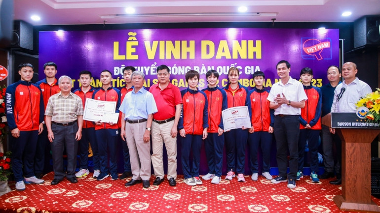 Vinh danh các vận động viên mang huy chương về cho bóng bàn Việt Nam tại SEA Games 32. Vinh danh các vận động viên mang huy chương về cho bóng bàn Việt Nam tại SEA Games 32.