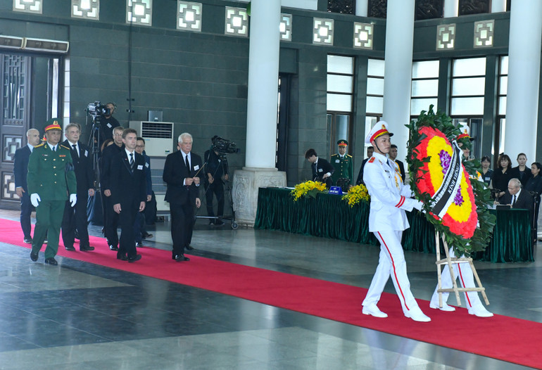 Toàn cảnh Lễ viếng Tổng Bí thư Nguyễn Phú Trọng: Trang nghiêm và xúc động ảnh 120