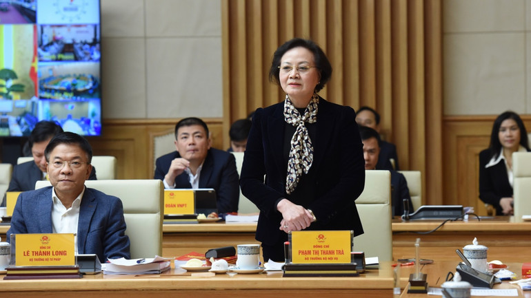 Bộ trưởng Nội vụ Phạm Thị Thanh Trà phát biểu.