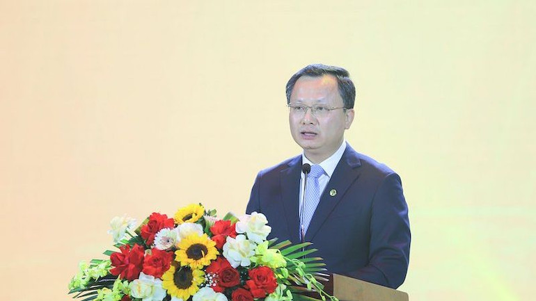 Chủ tịch Ủy ban nhân dân tỉnh Quảng Ninh Cao Tường Huy phát biểu tại Diễn đàn. Chủ tịch Ủy ban nhân dân tỉnh Quảng Ninh Cao Tường Huy phát biểu tại Diễn đàn.