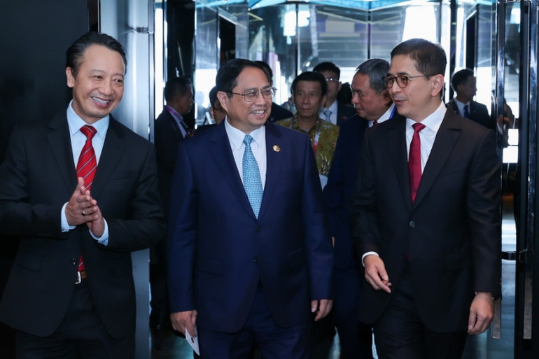 Thủ tướng Chính phủ Phạm Minh Chính tiếp lãnh đạo Phòng Thương mại và Công nghiệp Indonesia (KADIN) cùng một số doanh nghiệp tiêu biểu Indonesia.