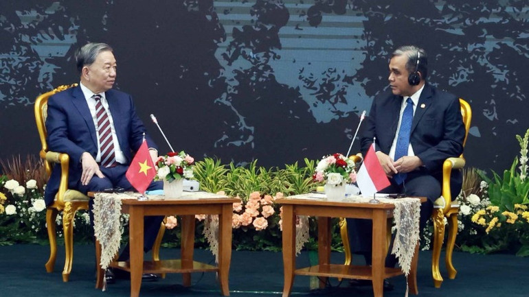 Tổng Bí thư Tô Lâm hội kiến Chủ tịch Hội đồng Hiệp thương Nhân dân Indonesia Ahmad Muzani. (Ảnh: Thống Nhất/TTXVN) Tổng Bí thư Tô Lâm hội kiến Chủ tịch Hội đồng Hiệp thương Nhân dân Indonesia Ahmad Muzani. (Ảnh: Thống Nhất/TTXVN)