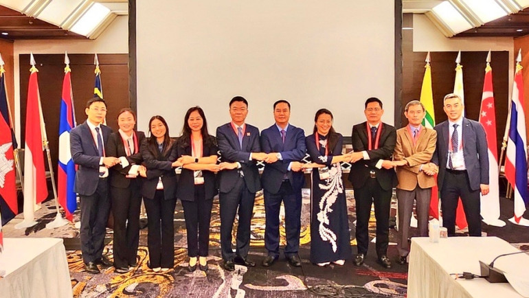 Bộ trưởng Tư pháp Lê Thành Long và Đoàn Việt Nam tại Hội nghị. (Ảnh: Bộ Tư pháp cung cấp)