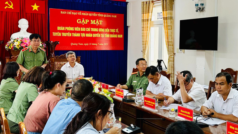 Đẩy mạnh công tác tuyên truyền về thành tựu nhân quyền ảnh 3 Đẩy mạnh công tác tuyên truyền về thành tựu nhân quyền ảnh 3