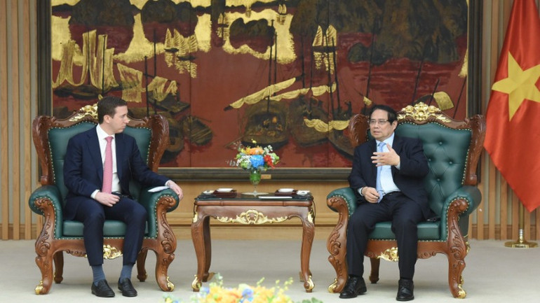 Thủ tướng Phạm Minh Chính tiếp ông Jeffrey Perlman, Tổng Giám đốc Tập đoàn Warburg Pincus, đồng thời là Chủ tịch Hội đồng Kinh doanh ASEAN-Hoa Kỳ (USABC). (Ảnh: TRẦN HẢI)