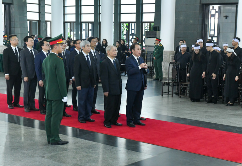 Đoàn Hải Phòng viếng Tổng Bí thư Nguyễn Phú Trọng.