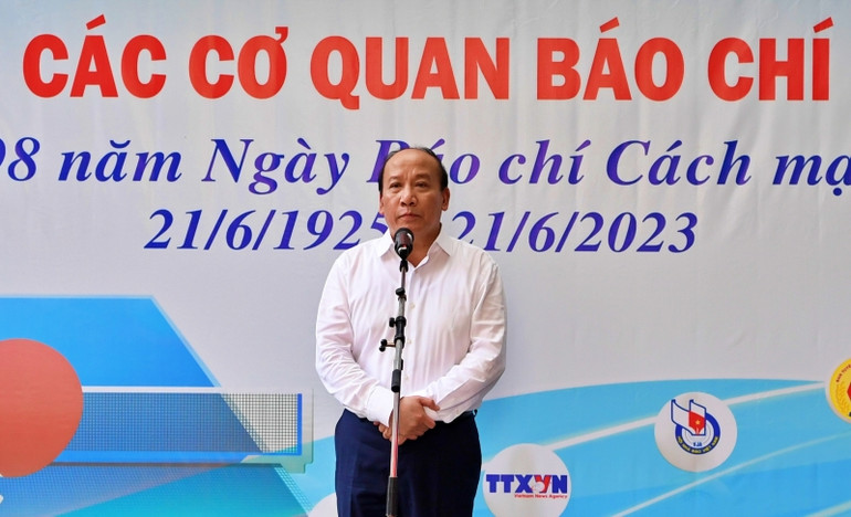 Phó Tổng Giám đốc VOV Trần Minh Hùng phát biểu khai mạc.