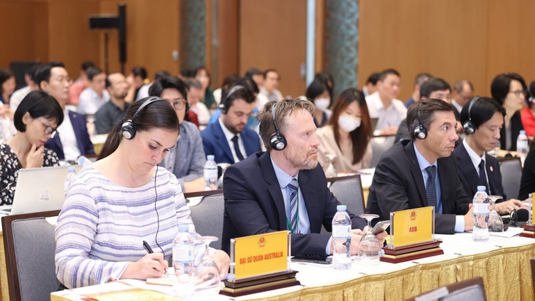 Các đại biểu dự hội nghị. Các đại biểu dự hội nghị.