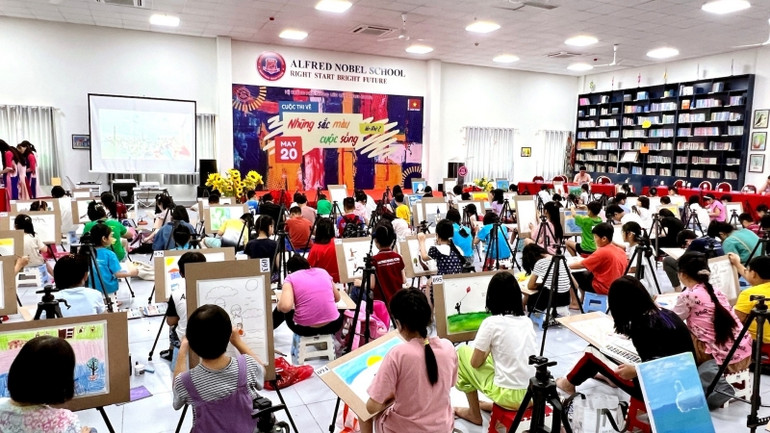 Cuộc thi vẽ tranh góp phần tạo sân chơi bổ ích, lành mạnh cho thiếu nhi Thủ đô.