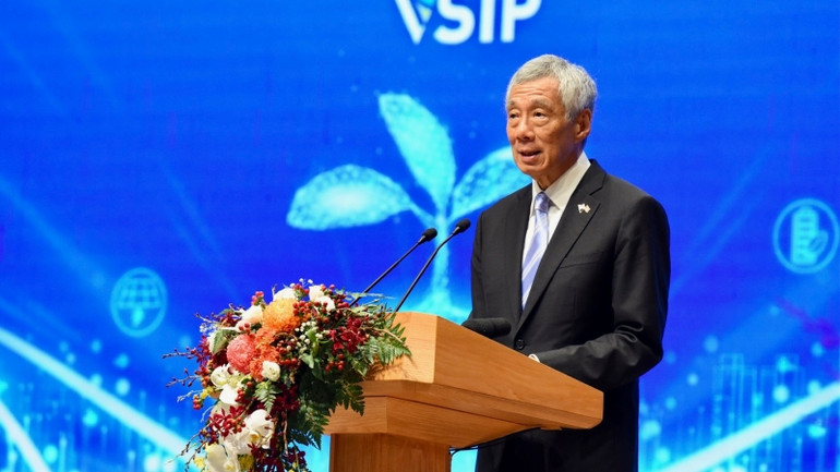 Thủ tướng Singapore Lý Hiển Long phát biểu ý kiến. Thủ tướng Singapore Lý Hiển Long phát biểu ý kiến.