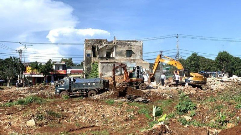 Công tác giải phóng mặt bằng chậm là một trong những lý do chính khiến việc giải ngân vốn đầu tư ở Đắk Lắk đạt thấp.