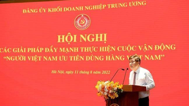 Tổng Giám đốc Vinatex Cao Hữu Hiếu phát biểu tham luận tại Hội nghị.