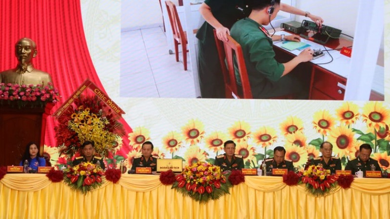 Đoàn Chủ tịch điều hành Đại hội.