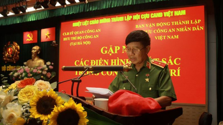 Thiếu tướng Vũ Hùng Vương, Chủ nhiệm Câu lạc bộ phát biểu tại Hội nghị.