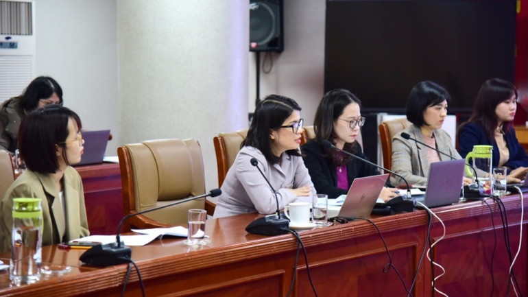 Thành viên Hội đồng quản trị Phạm Thị Thanh Hoài chủ trì hội nghị nhà đầu tư và chuyên gia phân tích năm 2024.