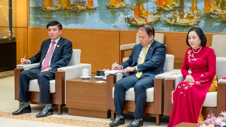 Các đại biểu Quốc hội Việt Nam dự buổi tiếp. (Ảnh: DUY LINH)