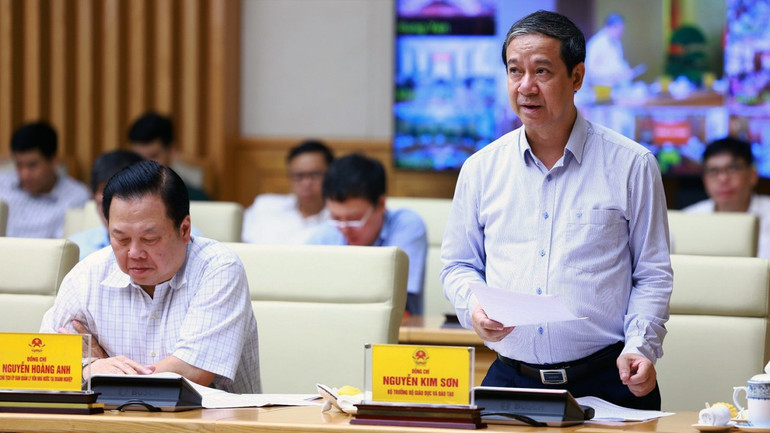 Bộ trưởng Giáo dục và Đào tạo Nguyễn Kim Sơn phát biểu tại Hội nghị.