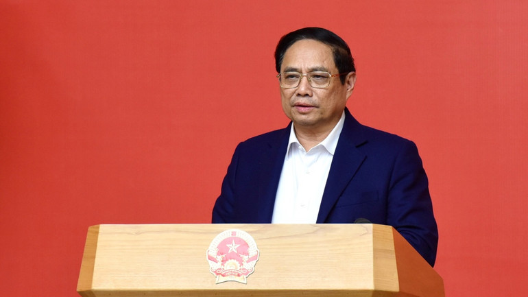 Phát biểu khai mạc, Thủ tướng Phạm Minh Chính nêu rõ, đây là một đề án có sự chỉ đạo và thực hiện quyết liệt với quyết tâm cao, bởi vì chuyển đổi số là công việc rất khó khăn, chưa có tiền lệ, nếu không có quyết tâm chính trị cao, hành động quyết liệt thì khó có thể đạt được kết quả. Có thể nói, một trong những "điểm sáng" của chuyển đổi số ở nước ta trong 2 năm qua là Đề án 06.