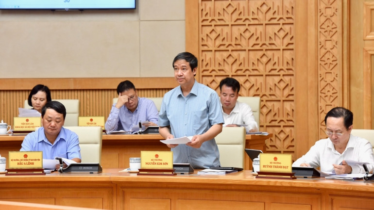 Bộ trưởng Giáo dục và Đào tạo Nguyễn Kim Sơn phát biểu tại Hội nghị.