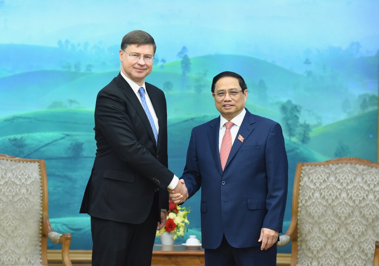 Thủ tướng Phạm Minh Chính đón Phó Chủ tịch Ủy ban châu Âu (EU) kiêm Cao ủy thương mại EU Valdis Dombrovski.