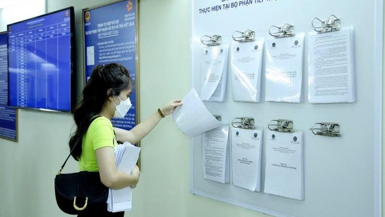 Các phương thức hướng dẫn người dân làm thủ tục được đa dạng hóa.