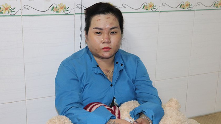 Nguyễn Thị Thanh Hằng bị bắt quả tang tàng trữ ma túy trái phép