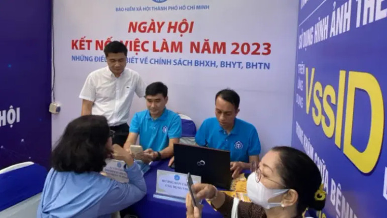 Bảo hiểm xã hội Thành phố Hồ Chí Minh tư vấn, giải đáp thắc mắc về các chính sách Bảo hiểm xã hội. Bảo hiểm xã hội Thành phố Hồ Chí Minh tư vấn, giải đáp thắc mắc về các chính sách Bảo hiểm xã hội.