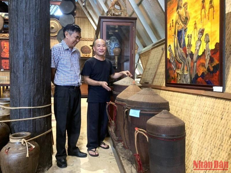 Gùi có nắp của đồng bào các dân tộc Tây Nguyên.