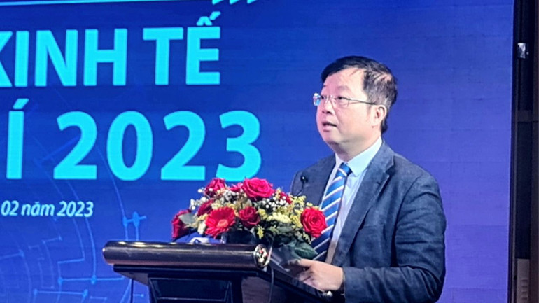 Đồng chí Nguyễn Thanh Lâm, Thứ trưởng Thông tin Truyền thông trình bày tham luận tại Diễn đàn Kinh tế báo chí năm 2023.