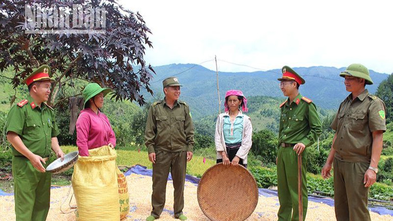 Gần dân, trọng dân là yếu tố then chốt để lực lượng công an xã góp phần bảo đảm an ninh trật tự.