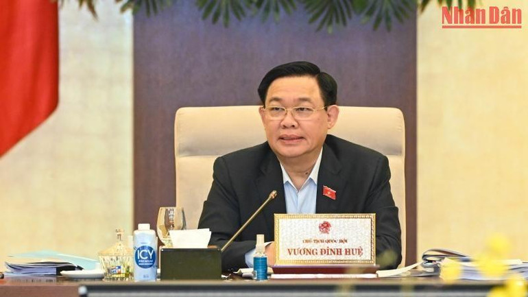 Chủ tịch Quốc hội Vương Đình Huệ phát biểu ý kiến tại phiên họp thứ 16 Ủy ban Thường vụ Quốc hội. (Ảnh: Duy Linh)