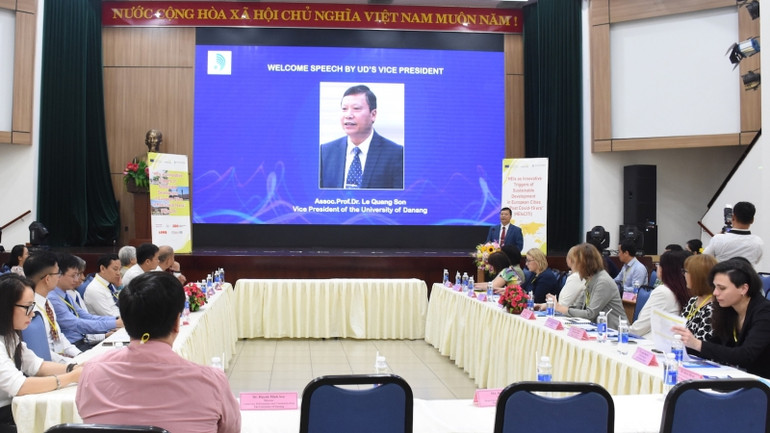 Hội thảo quốc tế Thu hút sinh viên quốc tế và các mục tiêu phát triển bền vững thời kỳ hậu Covid-19. Hội thảo quốc tế Thu hút sinh viên quốc tế và các mục tiêu phát triển bền vững thời kỳ hậu Covid-19.