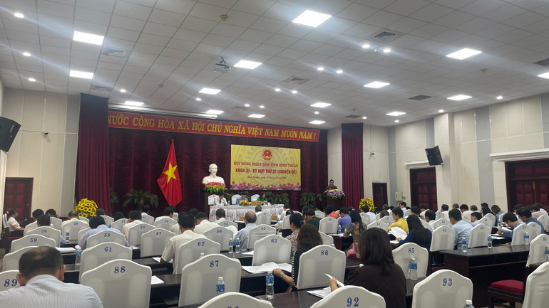 Quang cảnh kỳ họp. Quang cảnh kỳ họp.