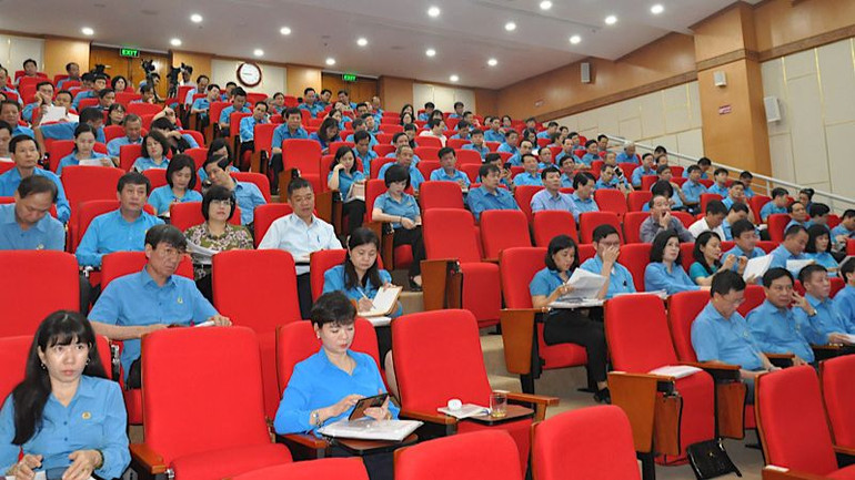 Các đại biểu tham gia Hội nghị.