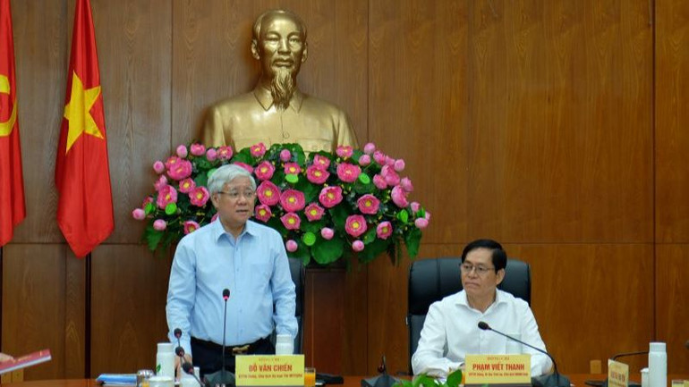 Đồng chí Đỗ Văn Chiến, Bí thư Trung ương Đảng, Chủ tịch Ủy ban Trung ương Mặt trận Tổ quốc Việt Nam phát biểu khai mạc Hội nghị.