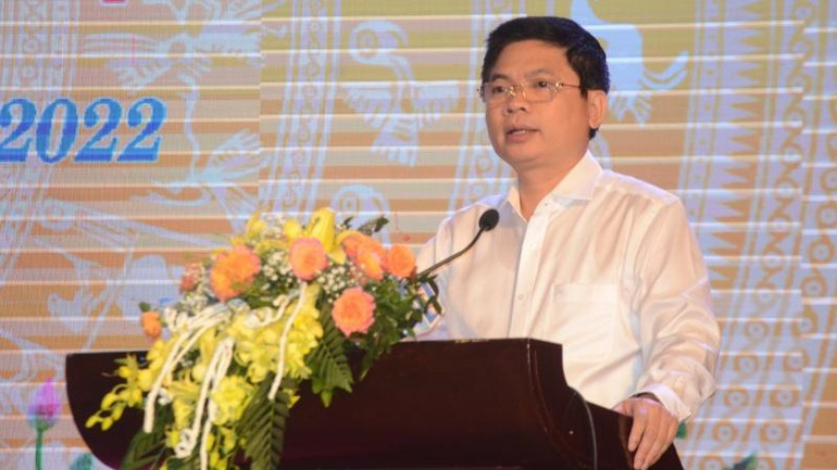 Chủ tịch Ủy ban nhân dân tỉnh Hà Nam Trương Quốc Huy phát biểu tại Hội nghị.