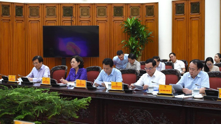 Các đại biểu tham dự cuộc họp.