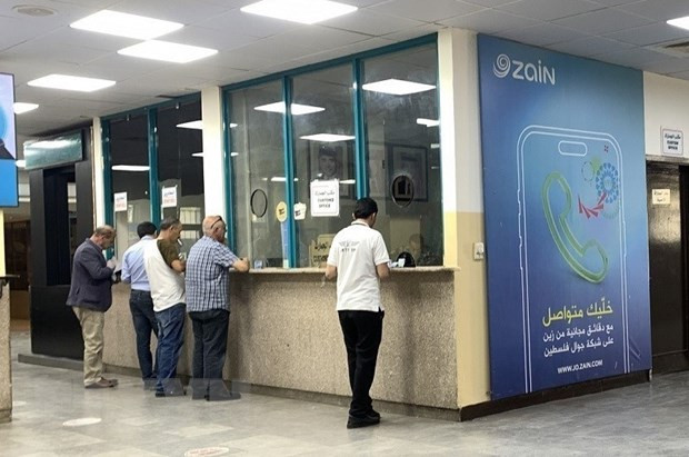 Khảo sát thủ tục hải quan tại cửa khẩu đường bộ biên giới giữa Israel với Jordan. (Ảnh: Vũ Hội/TTXVN)