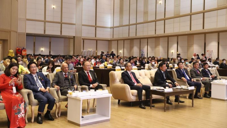 Các đại biểu tại Diễn đàn.