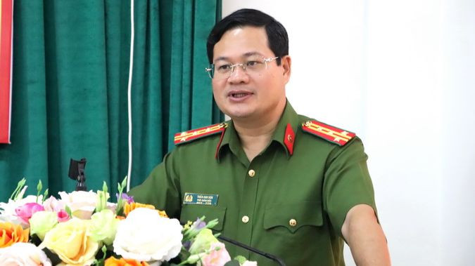 Đại tá Trần Anh Sơn, Phó Giám đốc Công an tỉnh Đồng Nai phát biểu giao nhiệm vụ.