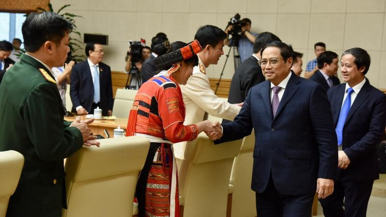 Thủ tướng Phạm Minh Chính tại buổi gặp mặt 60 nhà giáo tiêu biểu nhân dịp kỷ niệm 40 năm Ngày Nhà giáo Việt Nam. Thủ tướng Phạm Minh Chính tại buổi gặp mặt 60 nhà giáo tiêu biểu nhân dịp kỷ niệm 40 năm Ngày Nhà giáo Việt Nam.