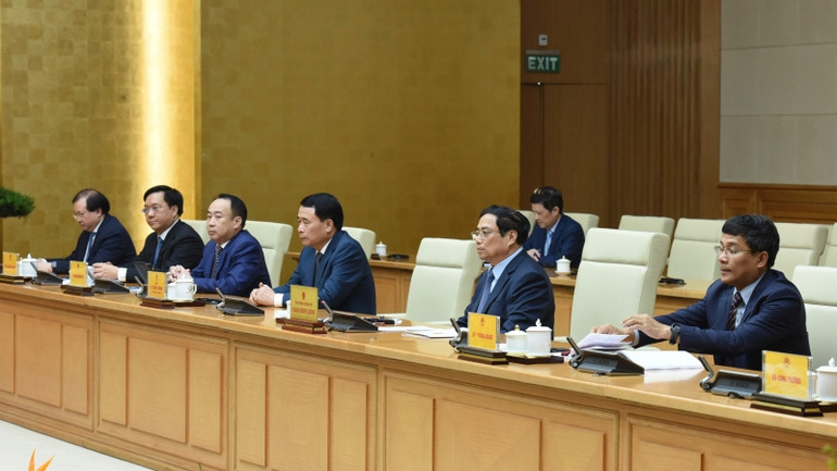 Thủ tướng Phạm Minh Chính dẫn đầu đoàn Chính phủ Việt Nam tiếp Chủ tịch Liên minh Nghị sĩ hữu nghị Nhật Bản-Việt Nam Nikai Toshihiro và đoàn nghị sĩ.