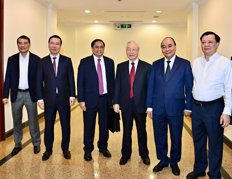 Tổng Bí thư Nguyễn Phú Trọng và các đồng chí lãnh đạo Đảng, Nhà nước dự Hội nghị.