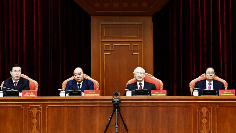 Tổng Bí thư Nguyễn Phú Trọng, Chủ tịch nước Nguyễn Xuân Phúc, Thủ tướng Phạm Minh Chính và Thường trực Ban Bí thư Võ Văn Thưởng đồng chủ trì Hội nghị.