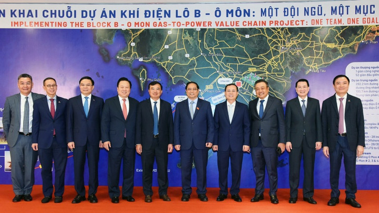 Thủ tướng Phạm Minh Chính với các đại biểu. Thủ tướng Phạm Minh Chính với các đại biểu.