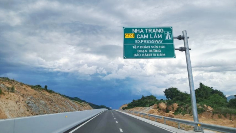 Tuyến cao tốc Nha Trang-Cam Lâm.